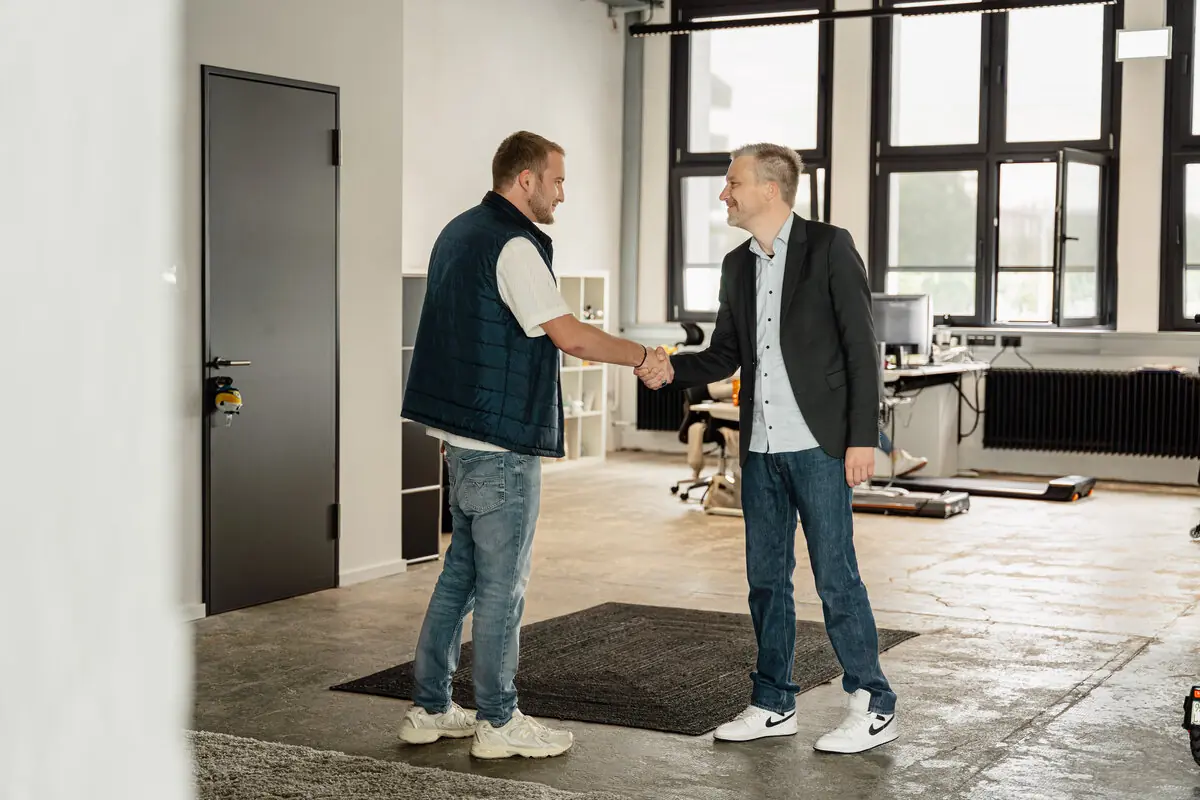 Handschlag – Vertrauen und persönliche Beratung